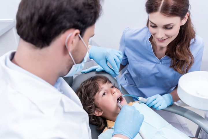 Dzieci w gabinecie dentystycznym