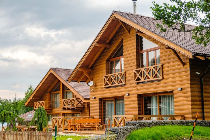 Korzyści z posiadania nowoczesnego domu z drewna
